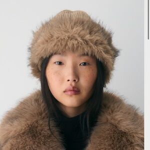 Wilfred Zermatt Merino Wool Beanie - size XS/S